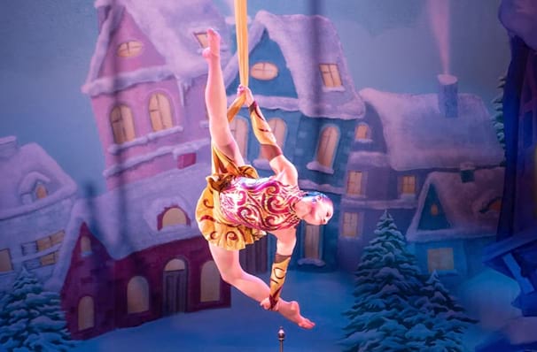 Cirque Dreams Holidaze, Youkey Theatre, Lakeland